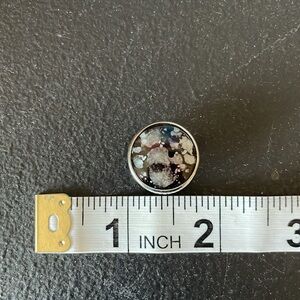 ❤️ 5/$25 - Gingersnaps & Co 3/4” black/gray snap (each sold separately)